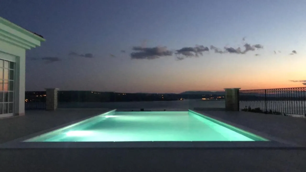Villa Vespera-Infinity Heated Pool Crikvenica