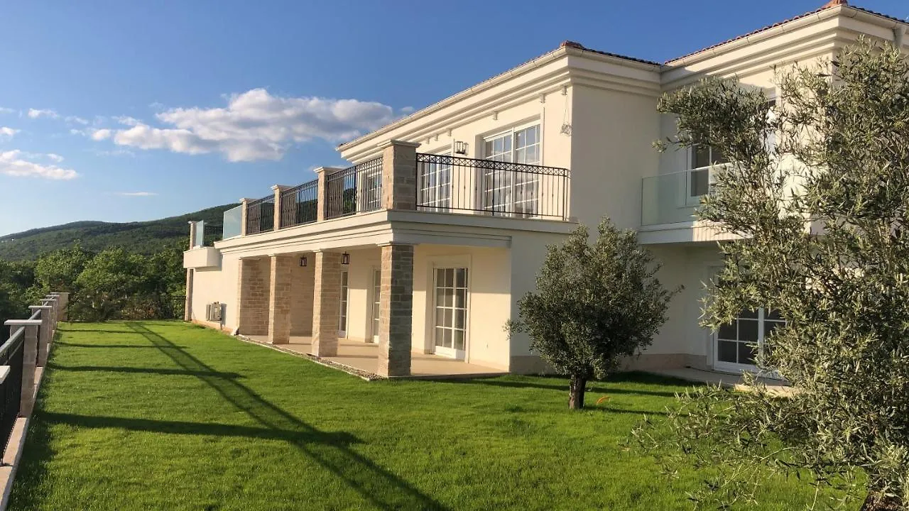 Villa Vespera-Infinity Heated Pool Crikvenica 0*,  Croatia