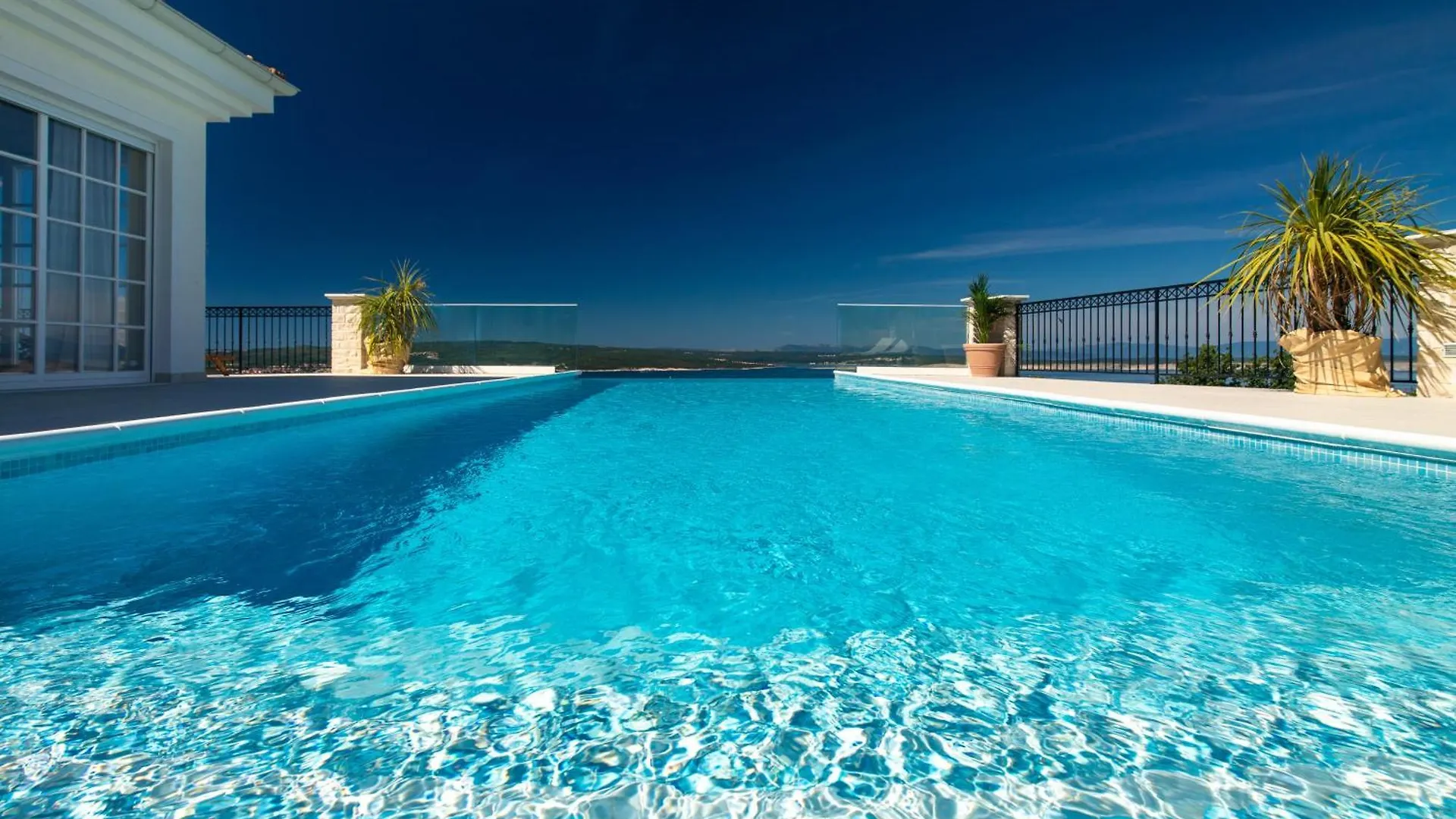Villa Vespera-Infinity Heated Pool Crikvenica